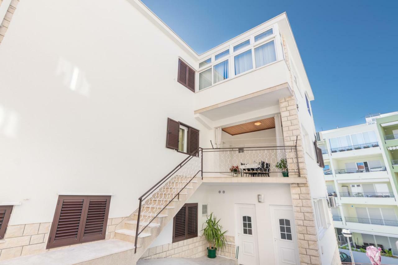 Apartment Holiday Makarska Exterior photo