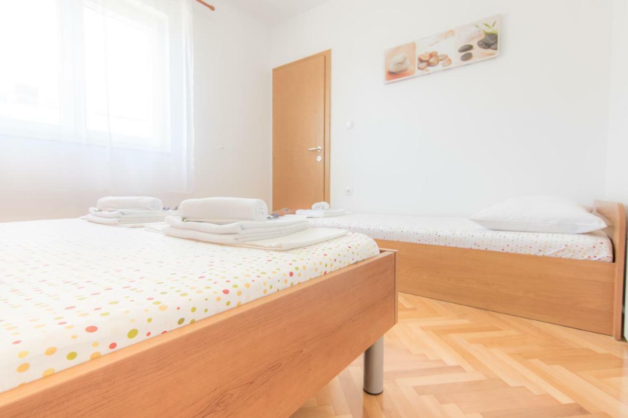 Apartment Holiday Makarska Exterior photo